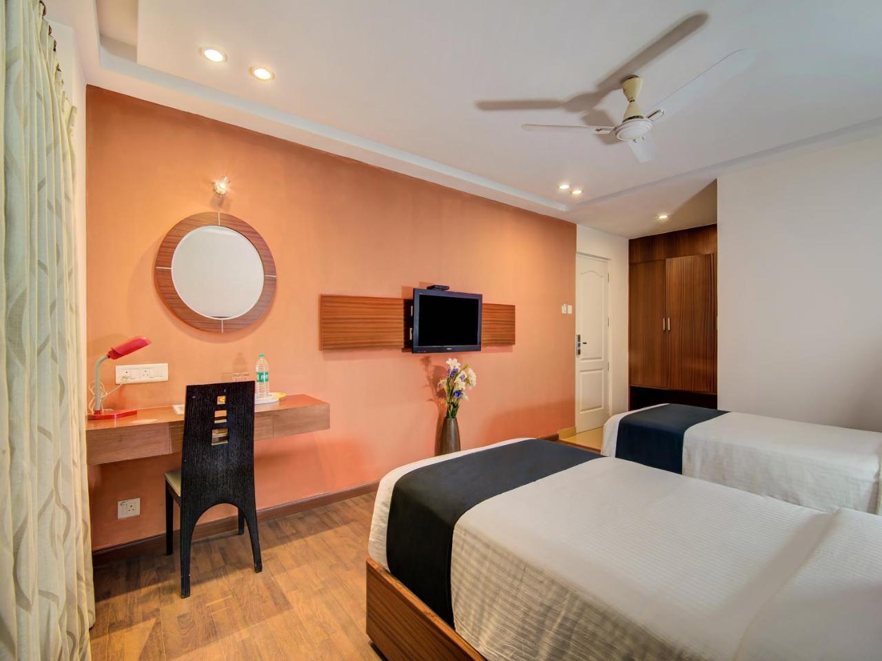 การ์ดีเนีย คอมฟอร์เทส สวีทส์ Hotel บังกาลอร์ ภายนอก รูปภาพ